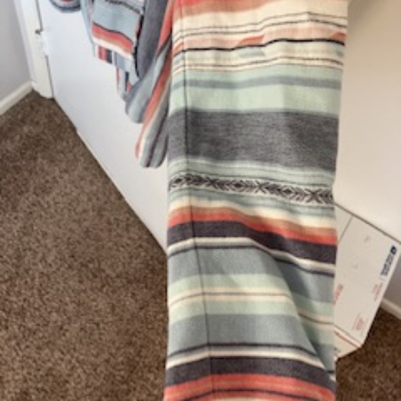 Women’s Faherty pullover - Picture 6 of 16